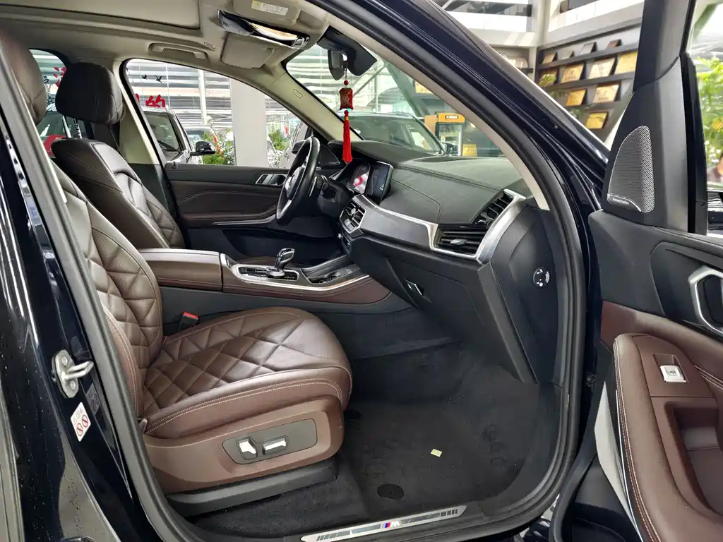 BMW X5 — миниатюра 7