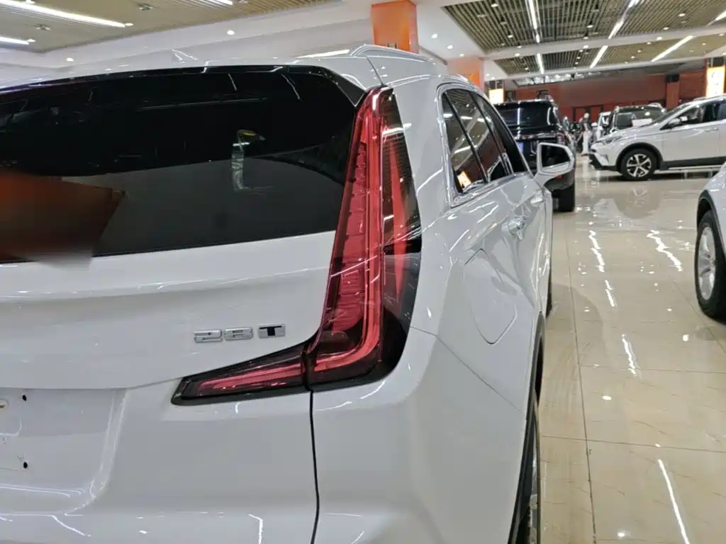 Cadillac XT4 — миниатюра 8