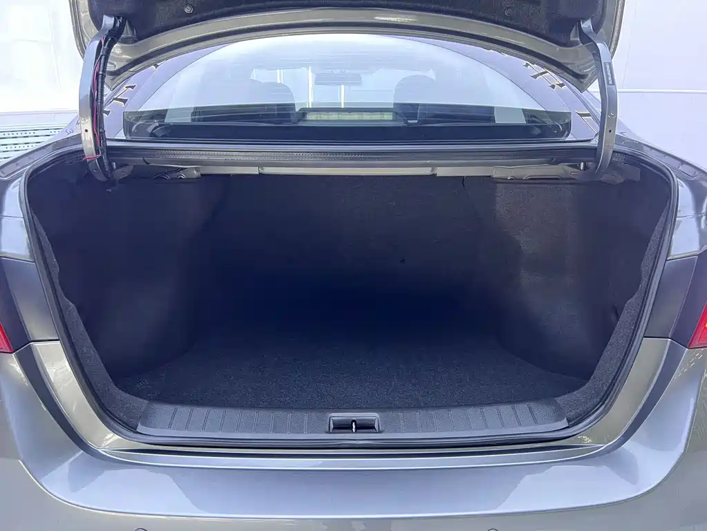 Nissan Sylphy — миниатюра 16