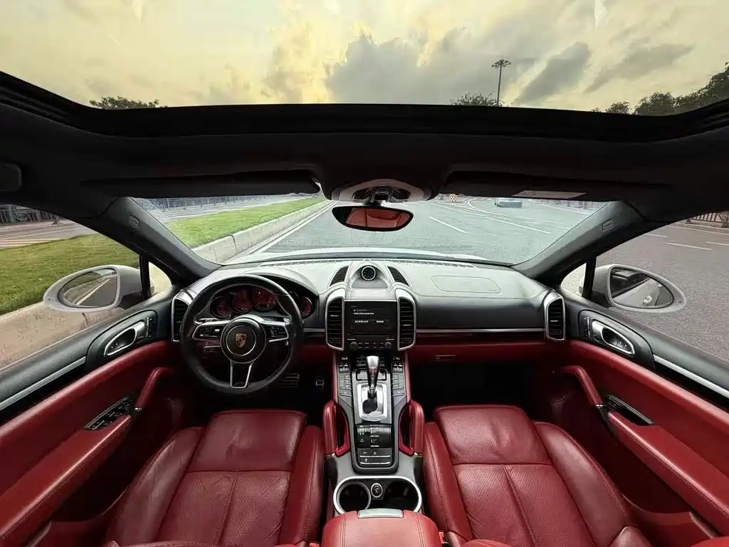Porsche Cayenne 2016