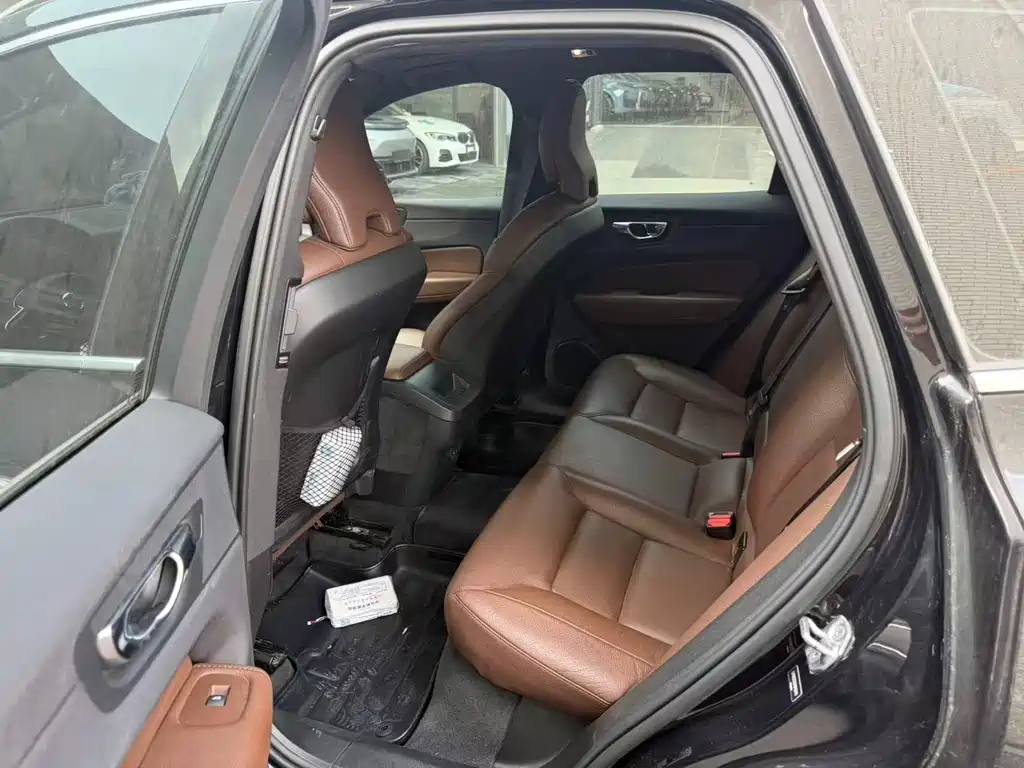 Volvo XC60 — миниатюра 5