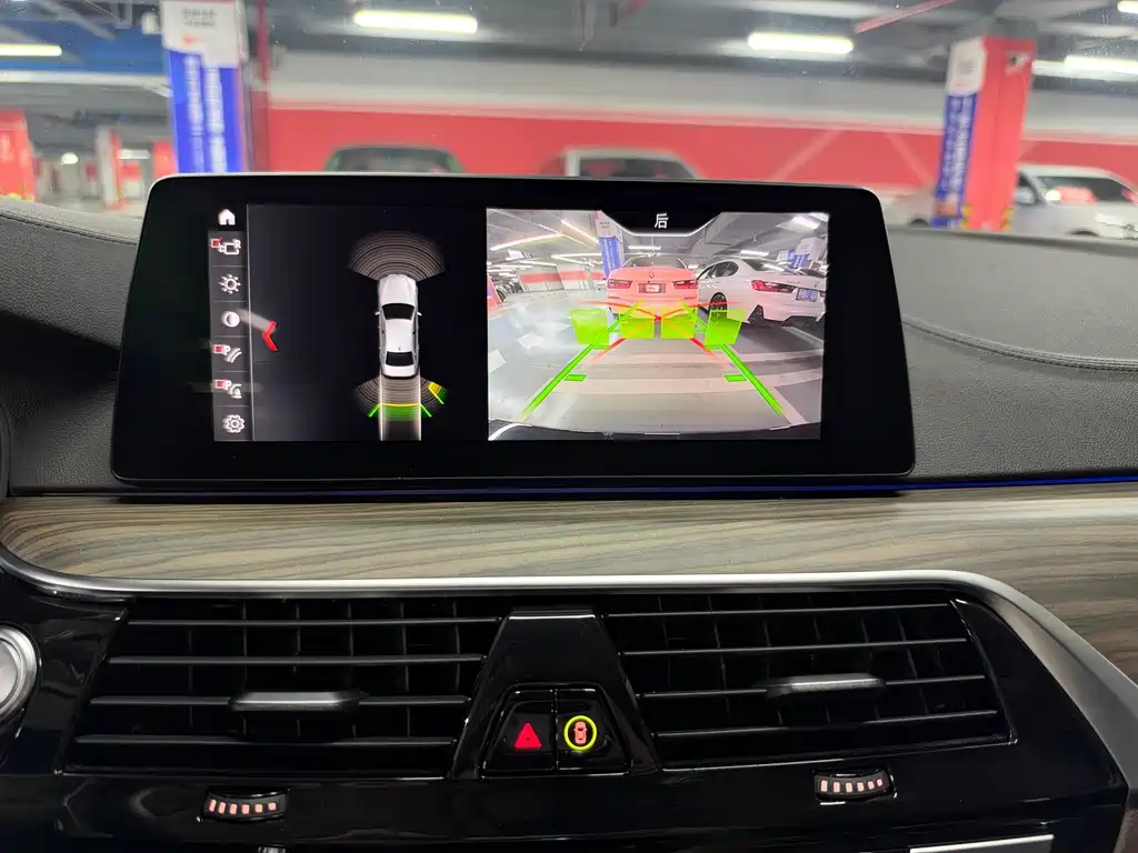 BMW 5 Series New Energy — миниатюра 24