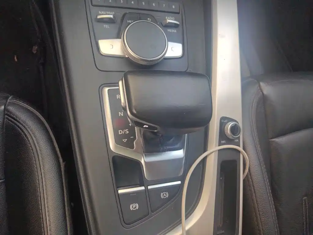 Audi A4L — миниатюра 7