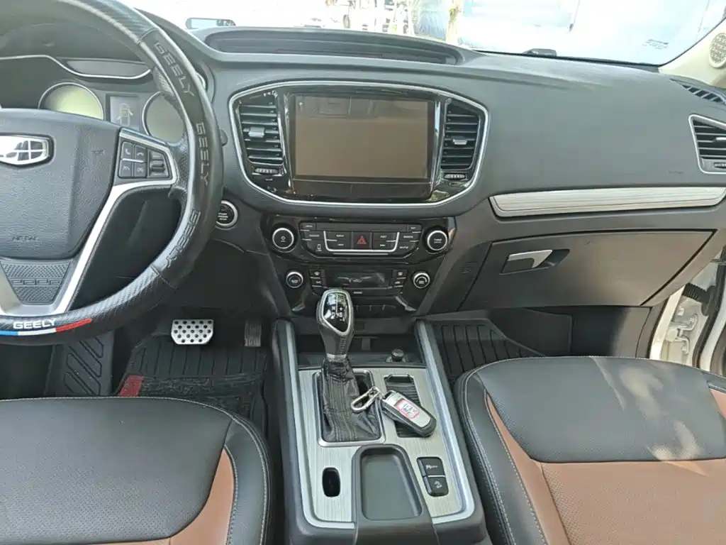 Geely Vision X6 — миниатюра 13