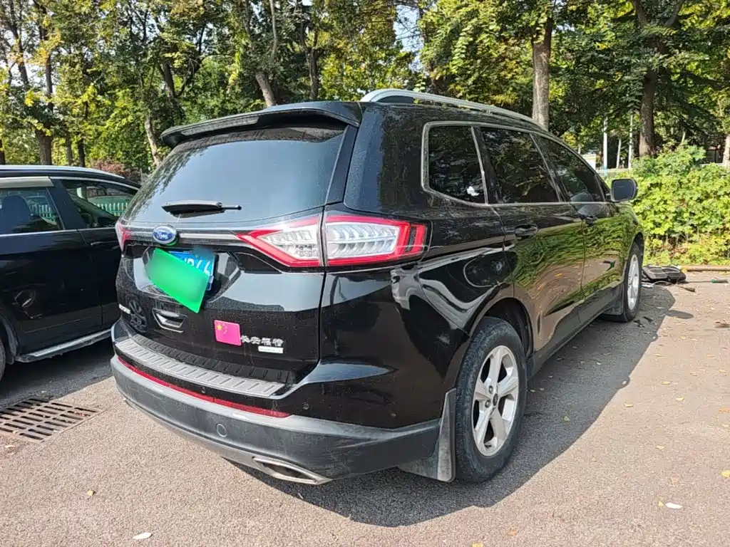 Ford Edge — миниатюра 7