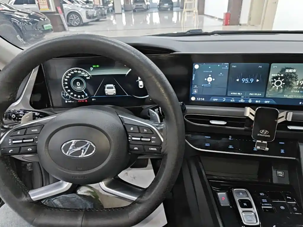 Hyundai Sonata — миниатюра 10