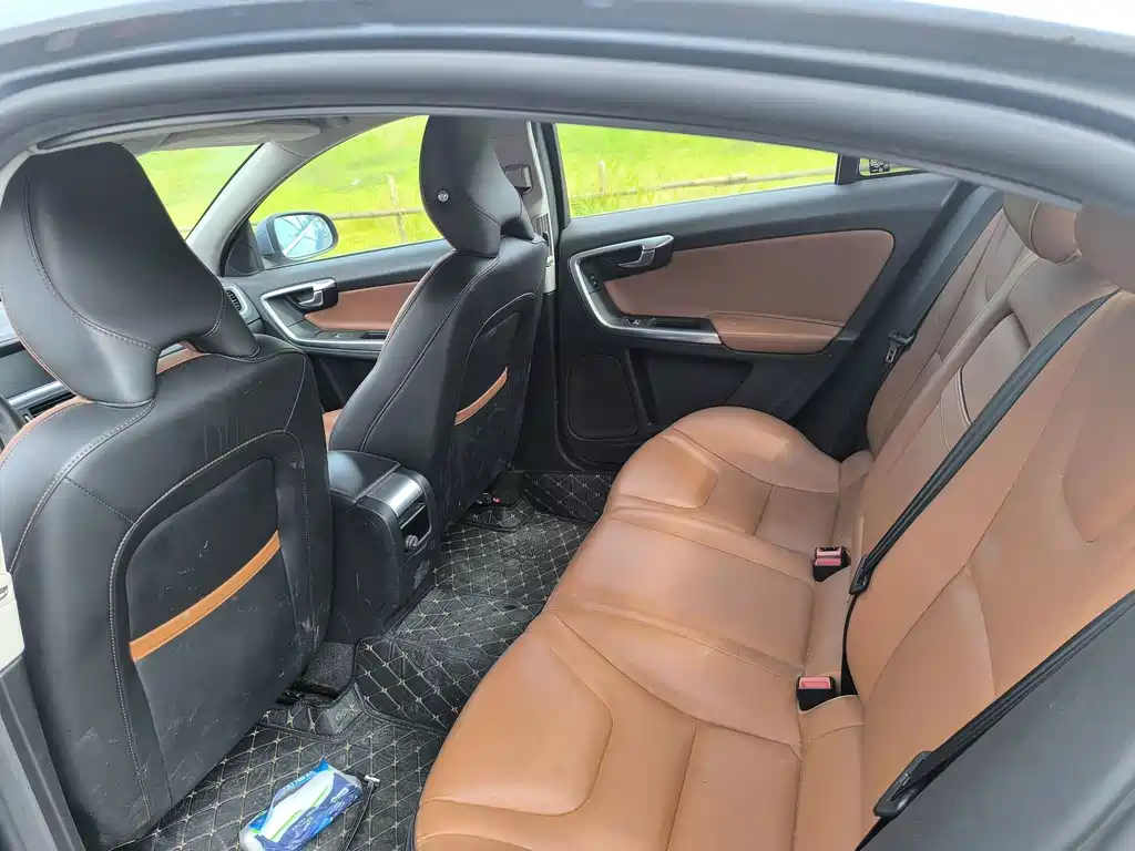 Volvo S60 — миниатюра 9