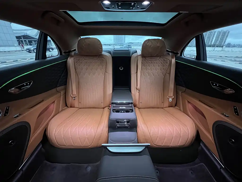 Bentley Flying Spur — миниатюра 10