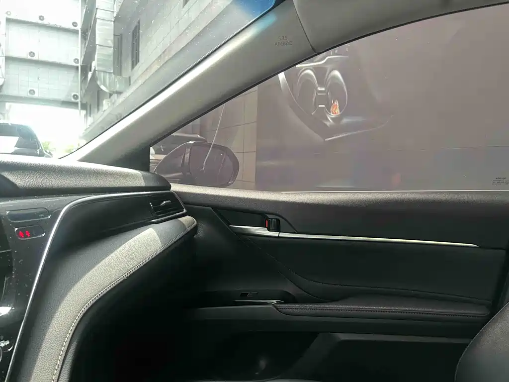 Toyota Camry 2021 2.5HG Luxury