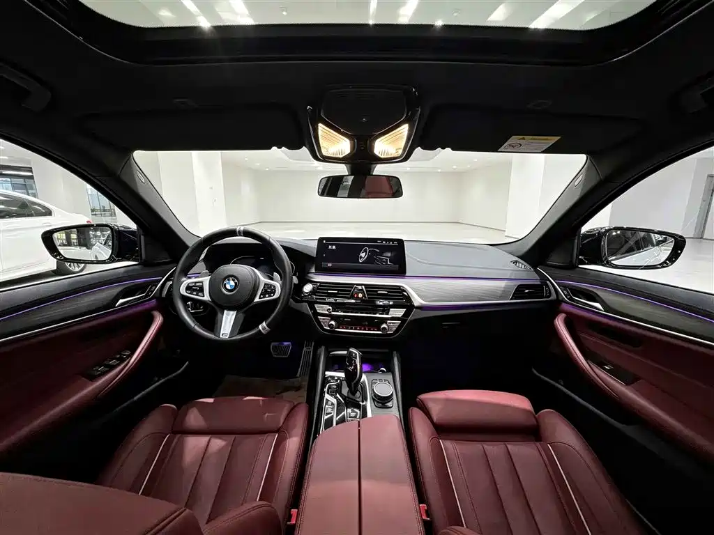 BMW 5 Series — миниатюра 8