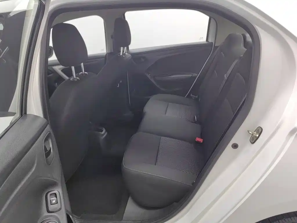 Citroen Elysee — миниатюра 15