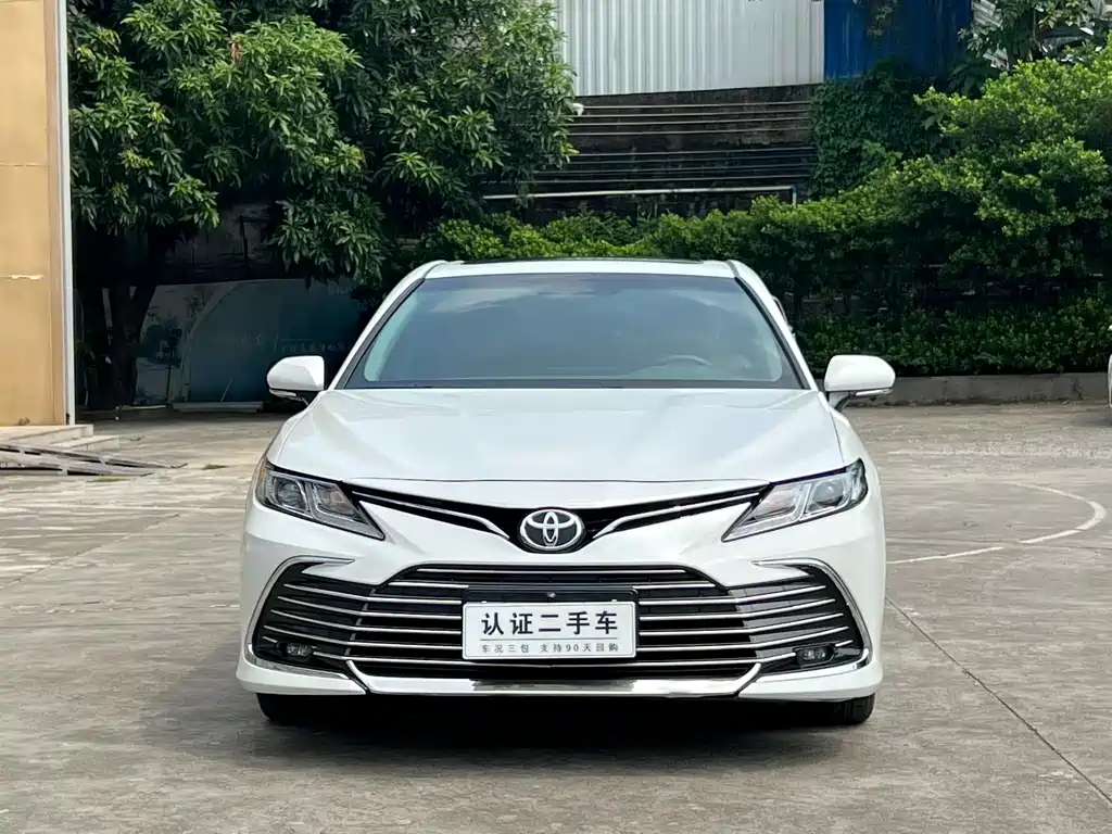 Toyota Camry — миниатюра 2