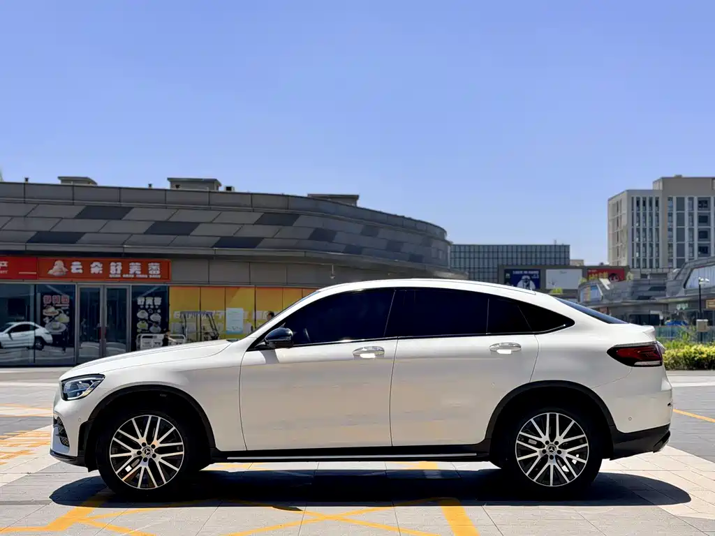 Mercedes-Benz GLC 2021 GLC 300 4MATIC SUV