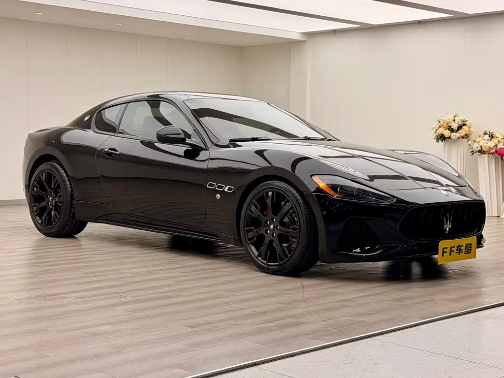 Maserati GranTurismo 2013 4.7L Sport F1
