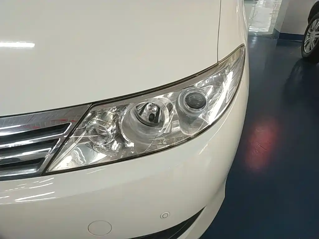 BYD M6 — миниатюра 24