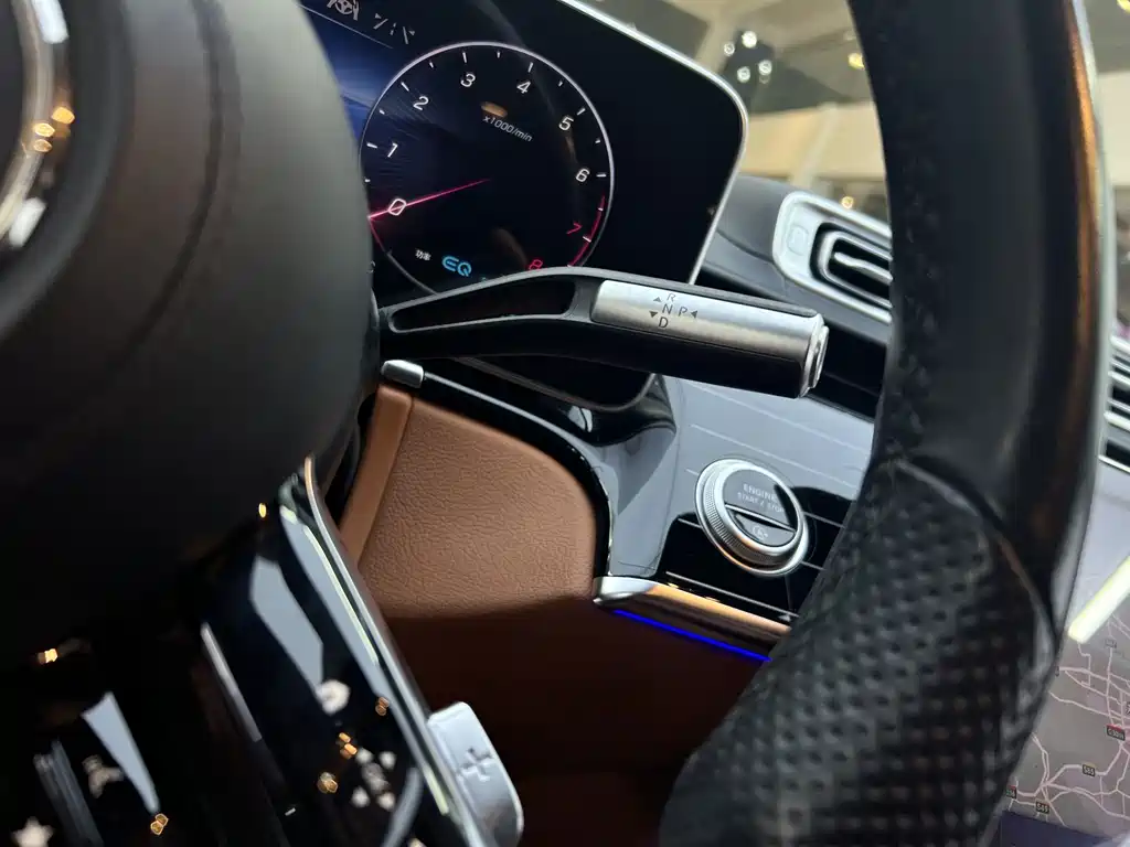 Mercedes-Benz S-Class — миниатюра 12