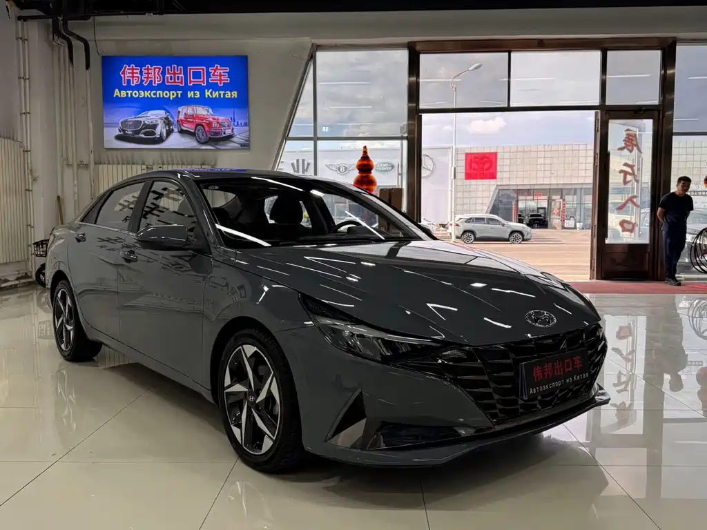 Hyundai Elantra — миниатюра 3