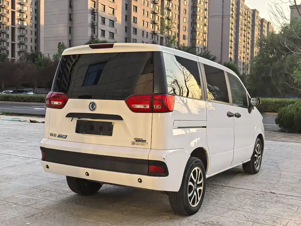 Dongfeng Succe 2019 7 мест