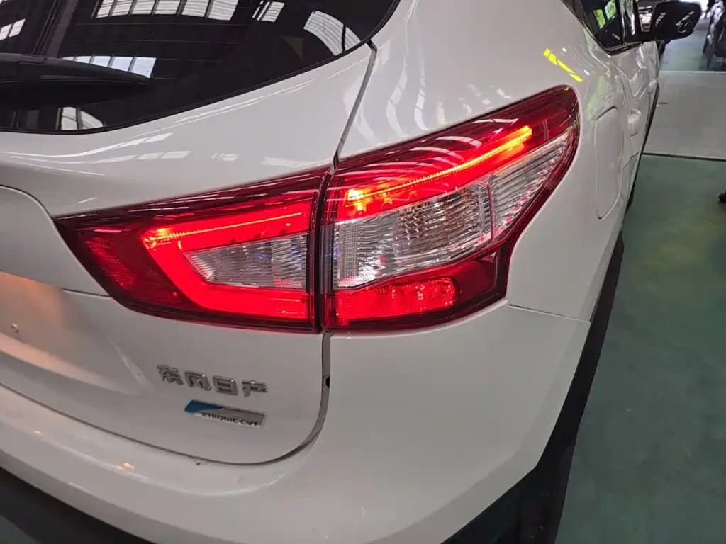 Nissan Qashqai — миниатюра 8