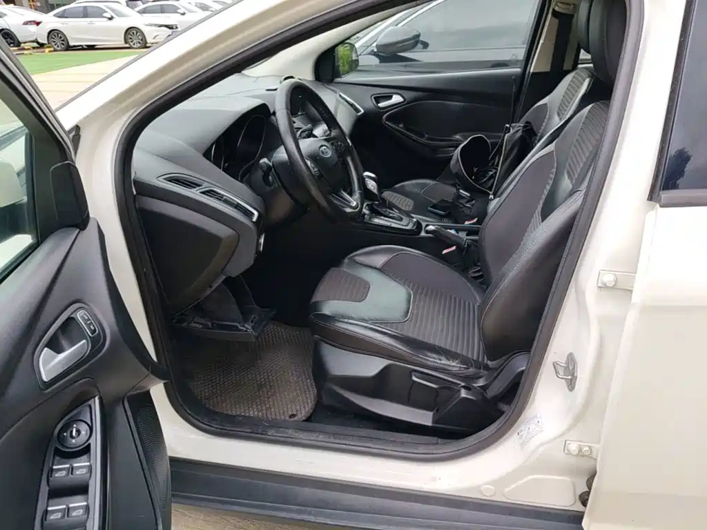 Ford Focus — миниатюра 20