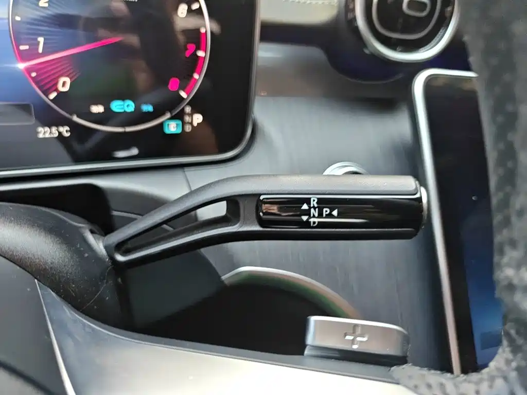 Mercedes-Benz C-Class — миниатюра 10
