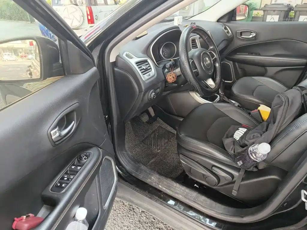 Jeep Compass — миниатюра 17