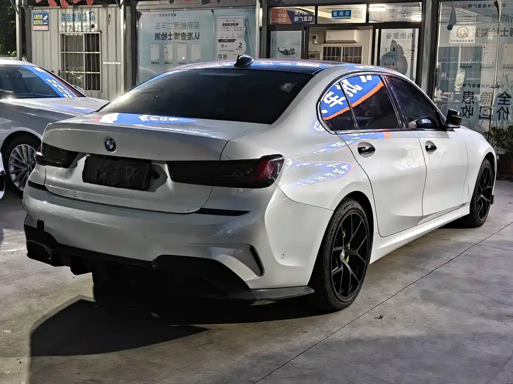 BMW 3 Series — миниатюра 9