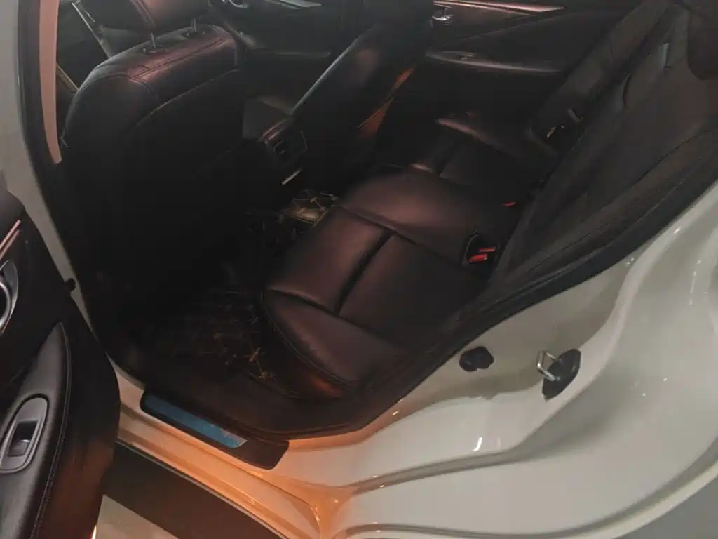 Infiniti Q50L — миниатюра 20