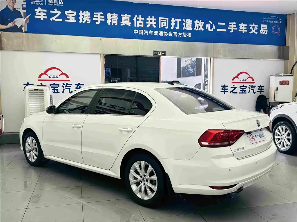 Volkswagen Lavida 2015 1.6L AT Comfort