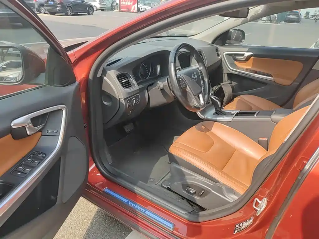 Volvo S60 — миниатюра 16