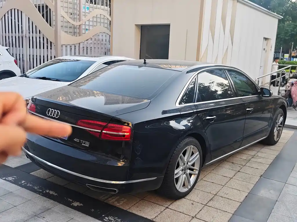 Audi A8 — миниатюра 8