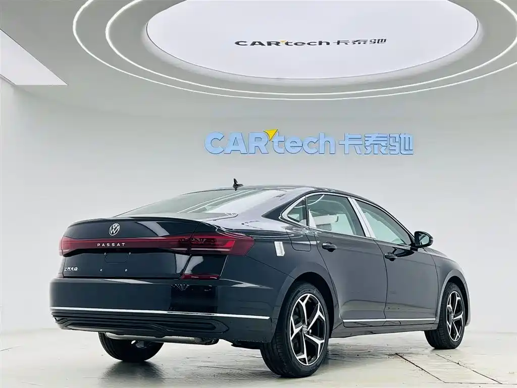 Volkswagen Passat 2026 330TSI Elite