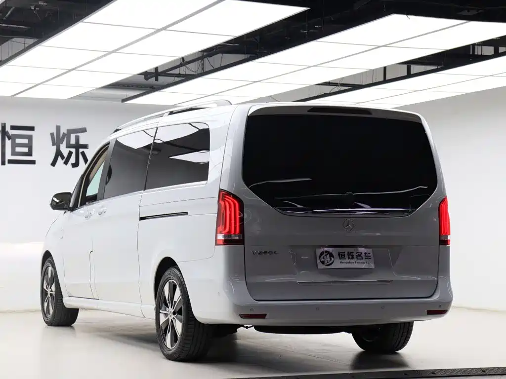 Mercedes-Benz V-Class — миниатюра 24