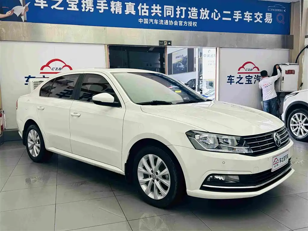 Volkswagen Lavida 2015 1.6L AT Comfort