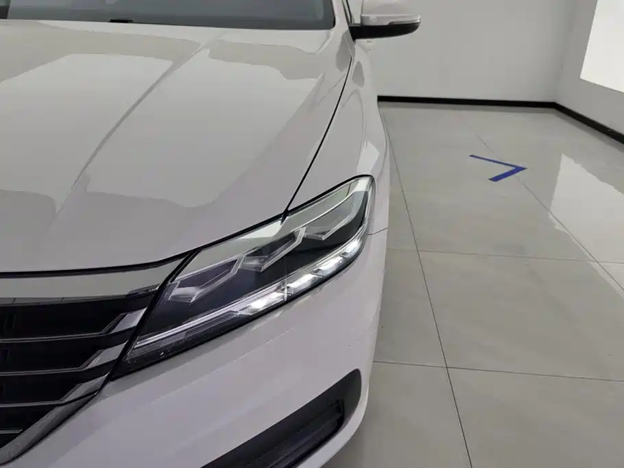 Volkswagen Lavida — миниатюра 5