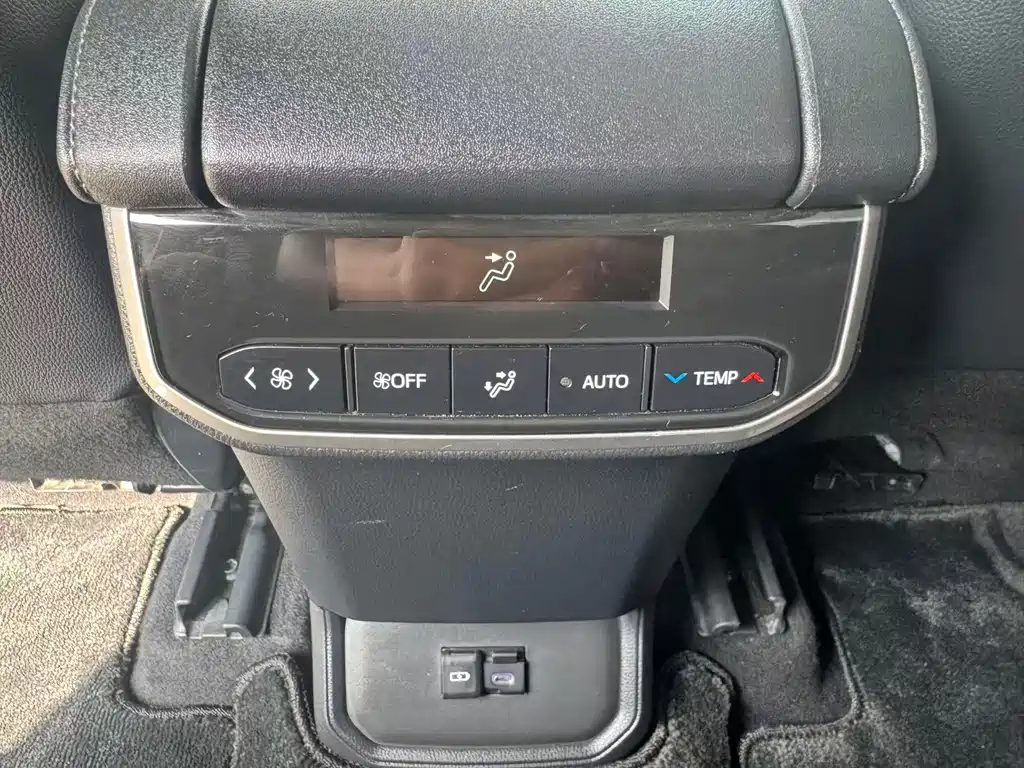 Toyota Highlander — миниатюра 17