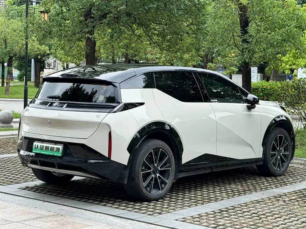 Zeekr X — миниатюра 15