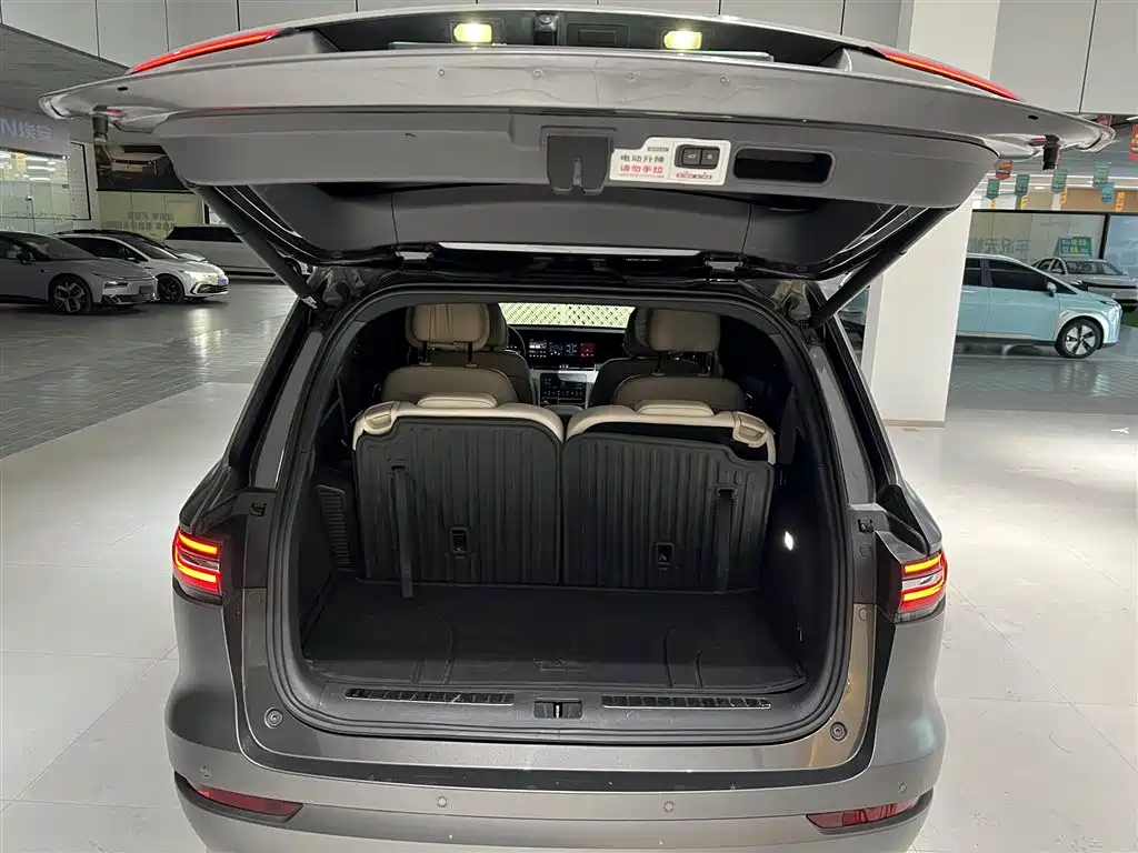 Li Auto Li ONE — миниатюра 12
