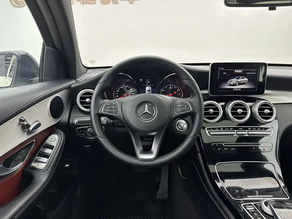 MERCEDES-BENZ GLC COUPE