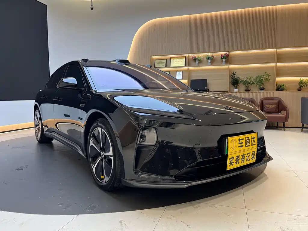 NIO NIO ET5T