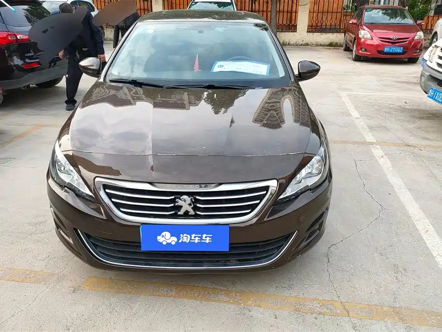 Peugeot 408 2015