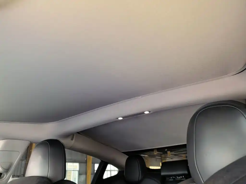 Tesla Model 3 — миниатюра 18