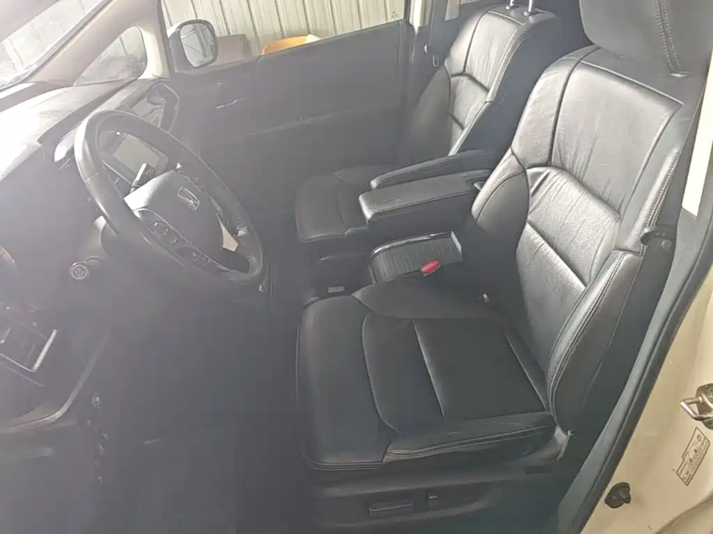 Honda Elysion — миниатюра 15