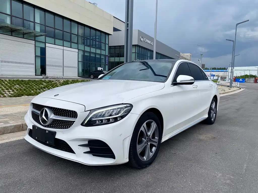 Mercedes-Benz C-Class 2021
