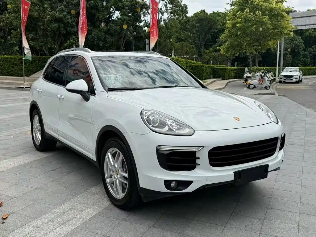 Porsche Cayenne — миниатюра 3