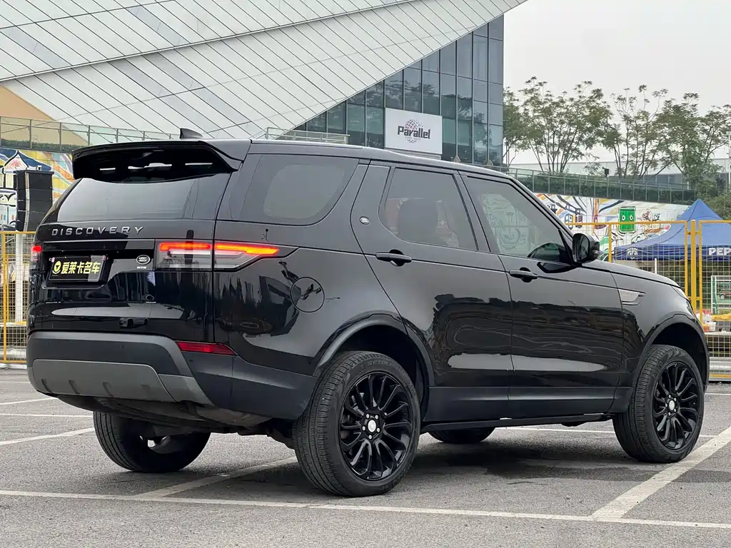 Land Rover Discovery — миниатюра 6