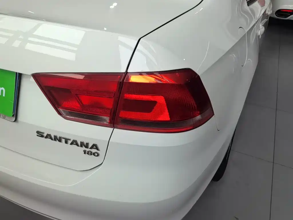 Volkswagen Santana — миниатюра 8