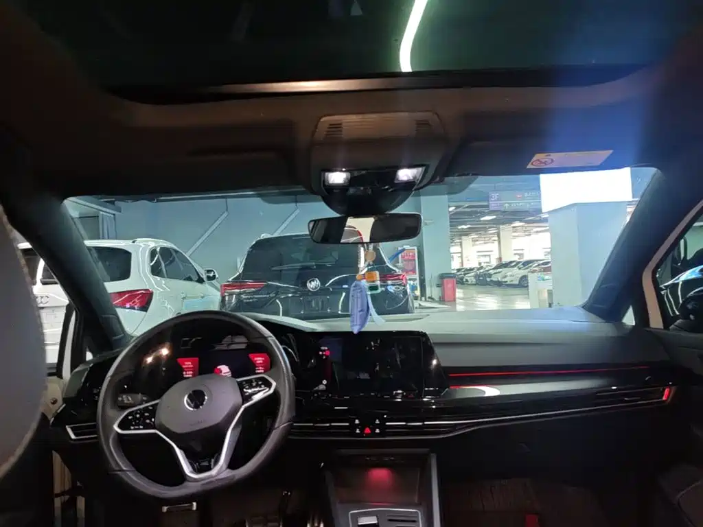 Volkswagen Golf — миниатюра 18
