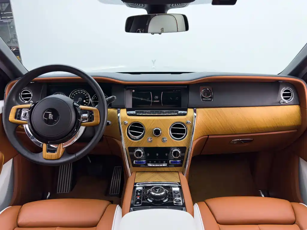 Rolls-Royce Cullinan — миниатюра 26