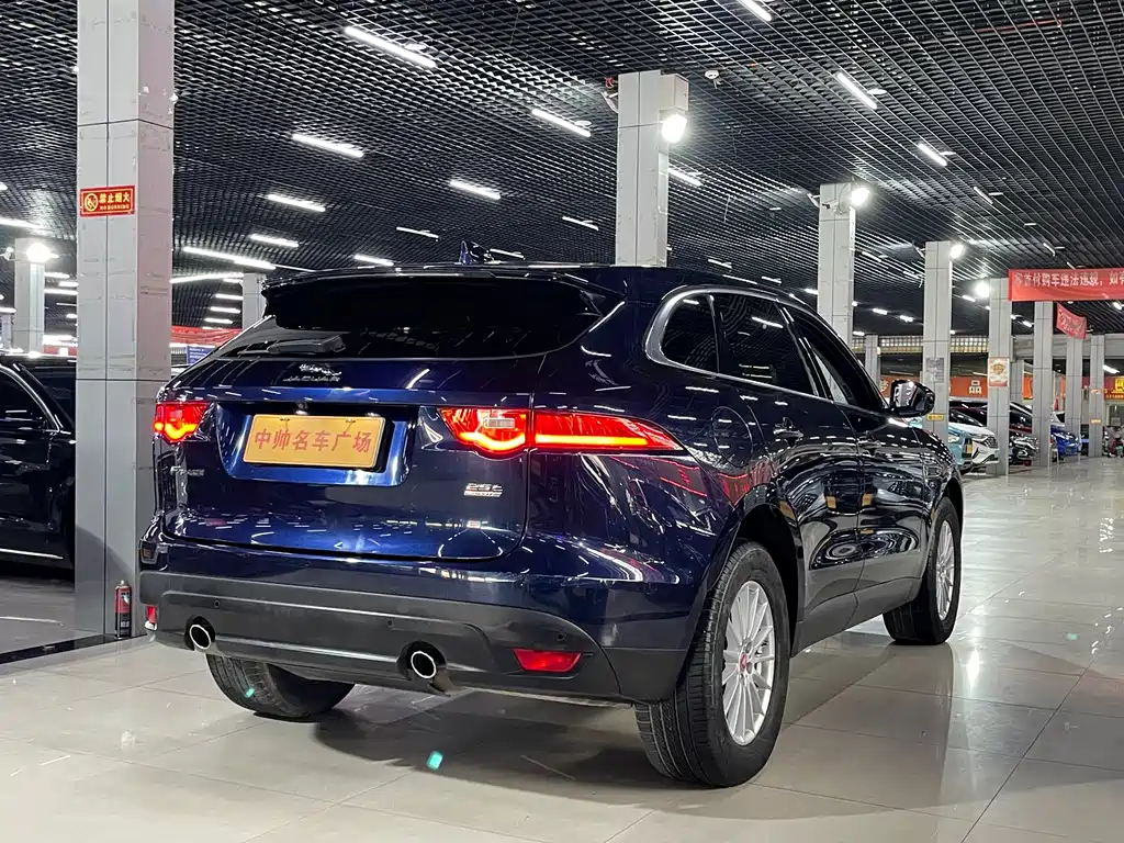 Jaguar F-PACE - фото 6